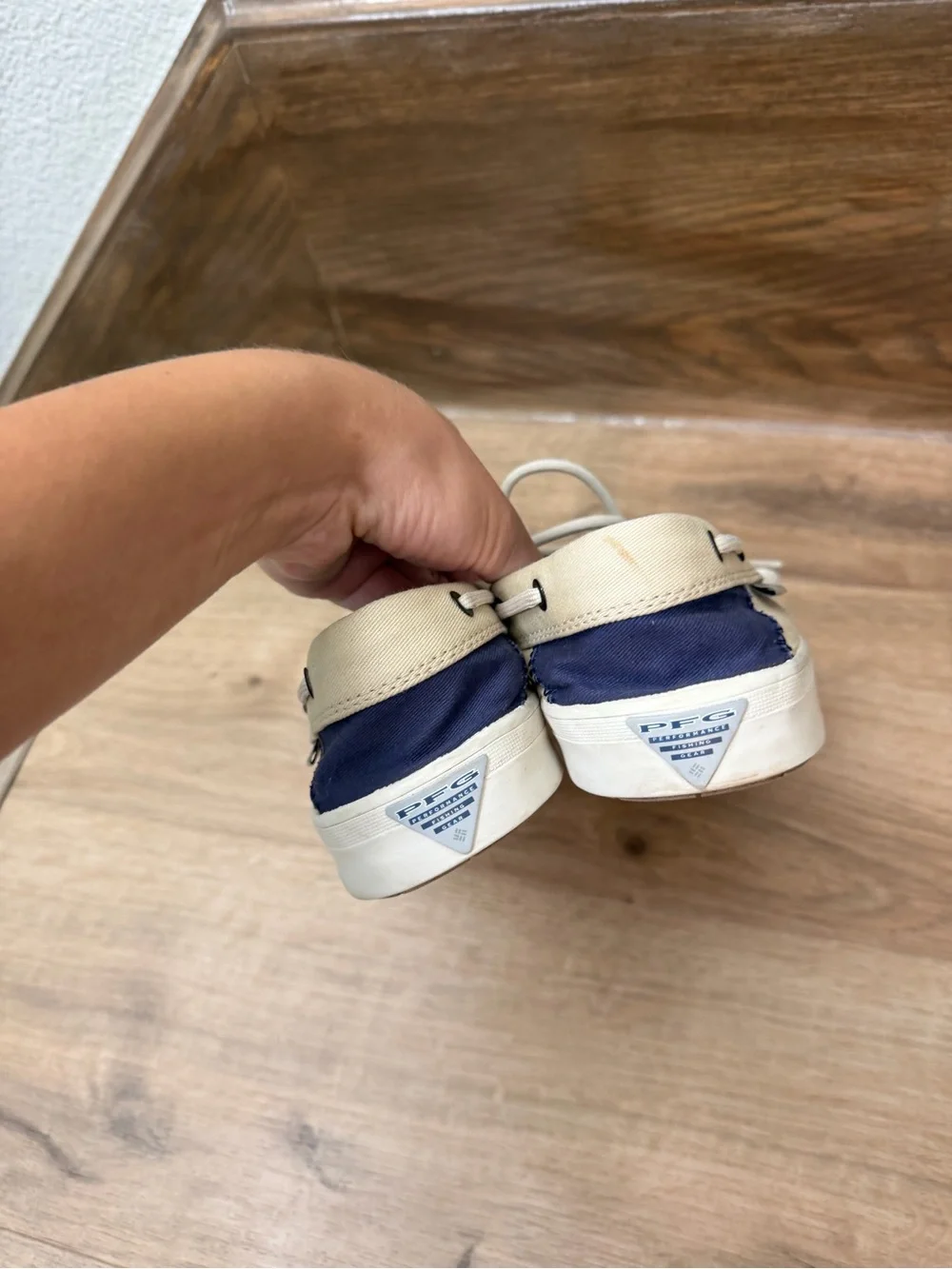 Columbia casual boat